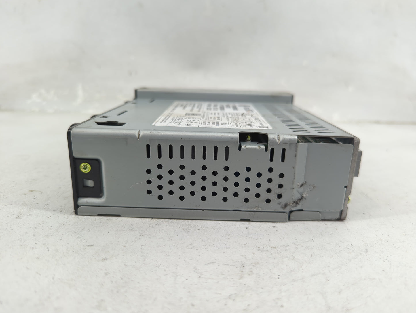 2017 Chevrolet Colorado Radio AM FM Cd Player Receiver Replacement P/N:42532873 7310500000000X, 555343750 Fits Fits 2018 201