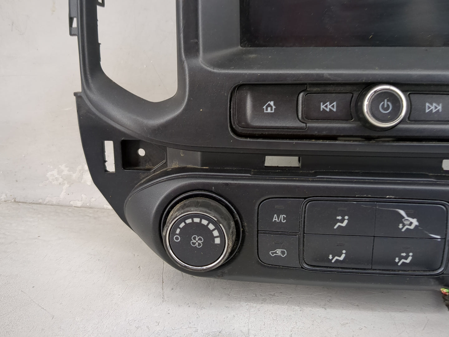 2017-2019 Chevrolet Colorado Radio AM FM Cd Player Receiver Replacement P/N:42430301 555343750, LC7S Fits Fits 2016 2017 201
