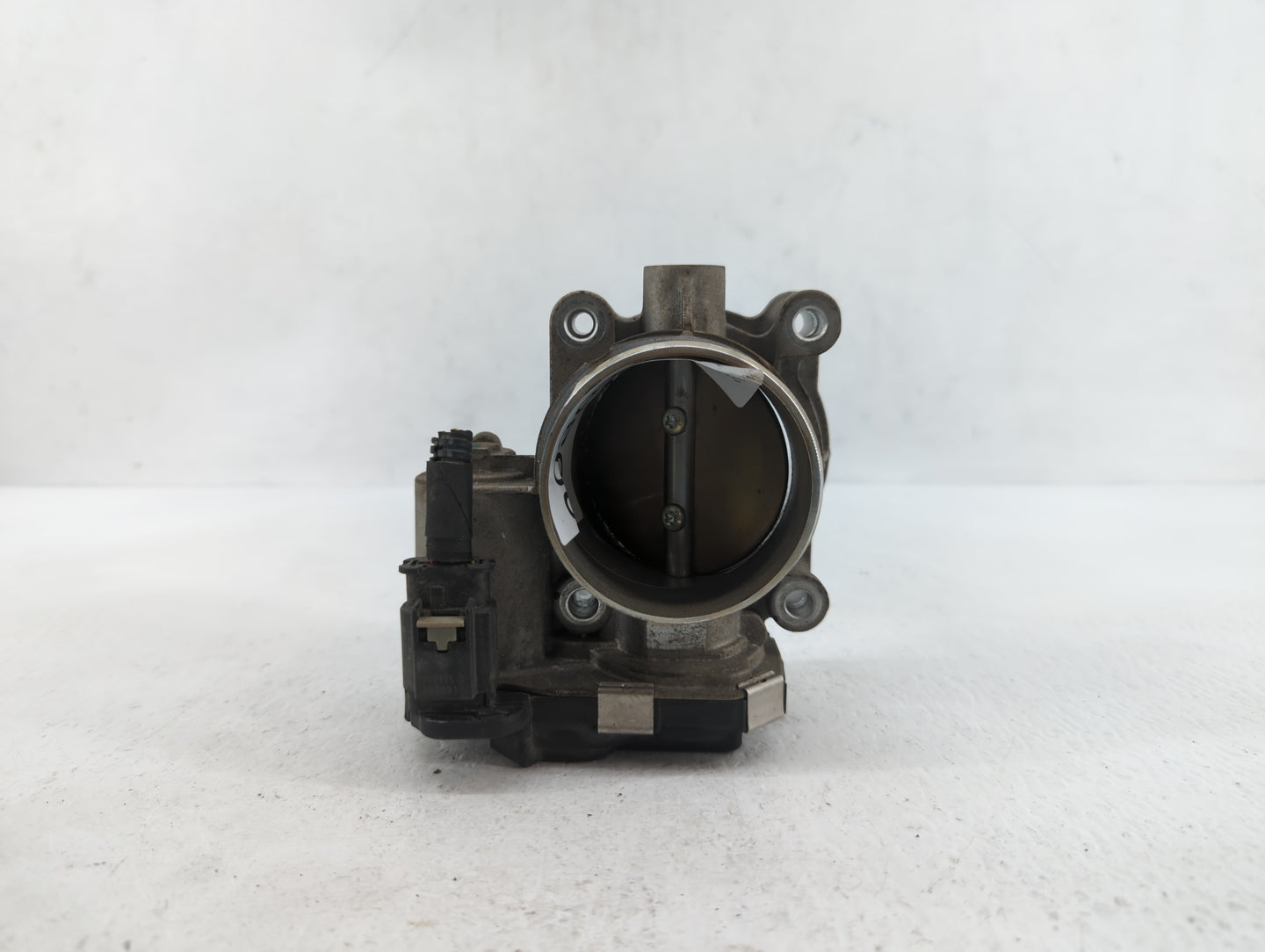 2016-2018 Chevrolet Colorado Throttle Body P/N:12670839AA 12627217DA Fits Fits 2016 2017 2018 2019 OEM Used Auto Parts - Oem