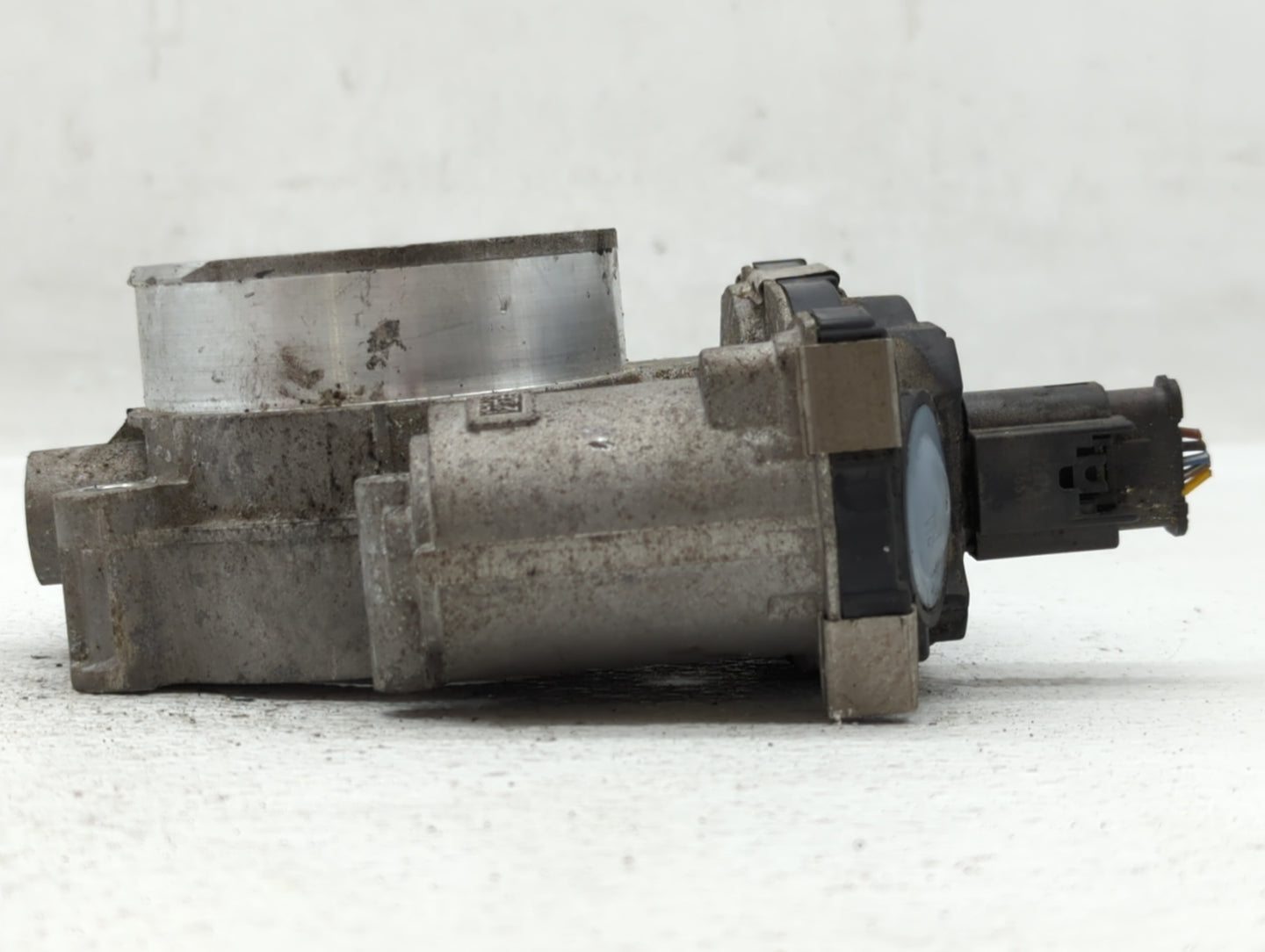 2017-2022 Chevrolet Colorado Throttle Body P/N:12671014 12648414 Fits Fits 2016 2017 2018 2019 2020 2021 2022 OEM Used Auto 