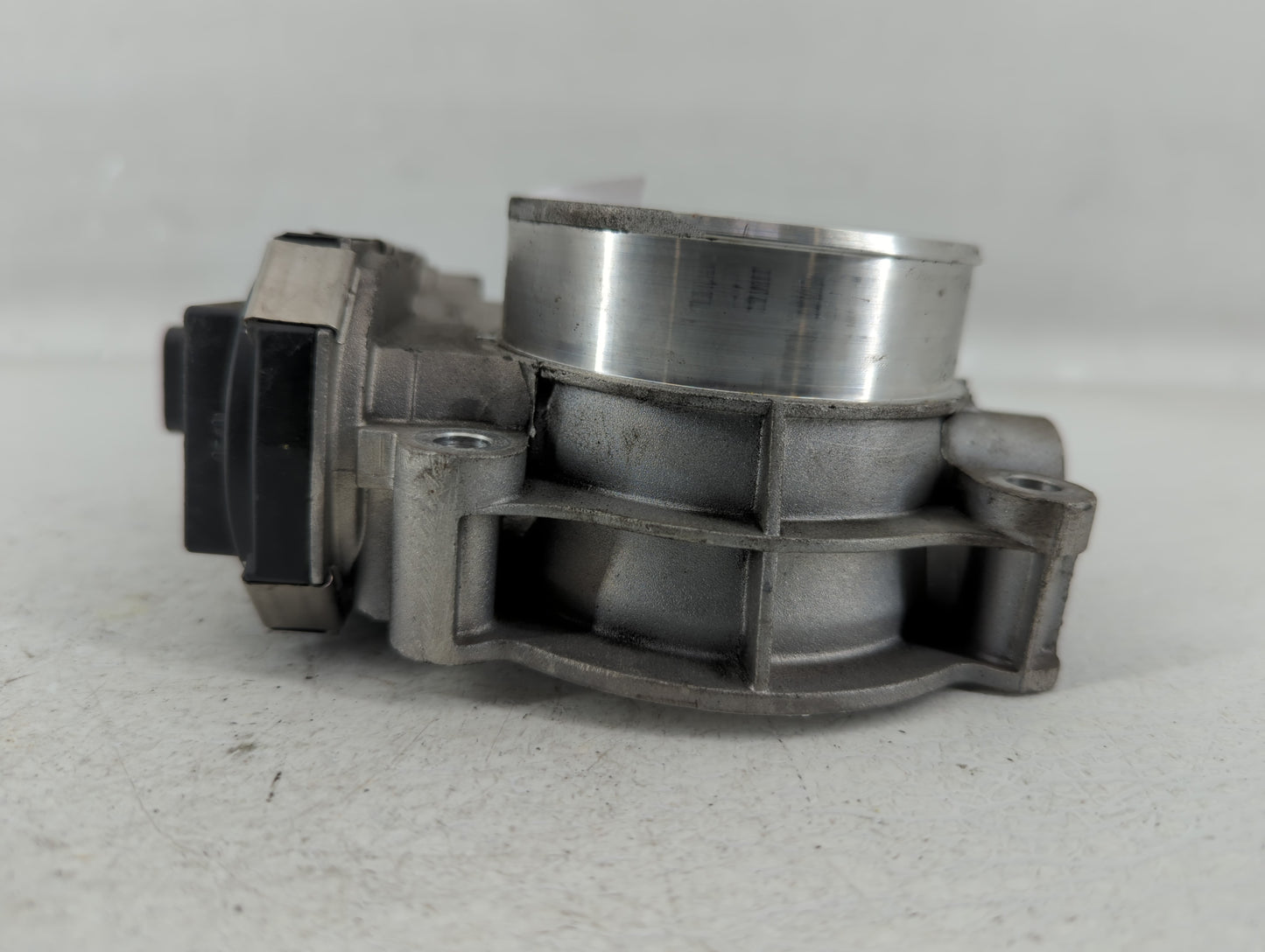2017-2022 Chevrolet Colorado Throttle Body P/N:12671014 Fits Fits 2016 2017 2018 2019 2020 2021 2022 OEM Used Auto Parts - O