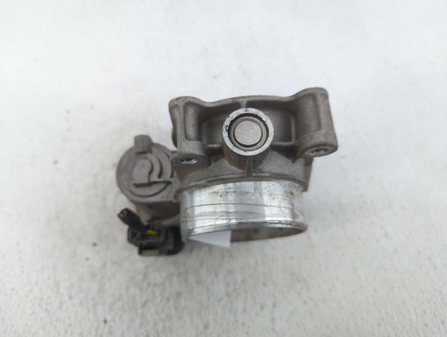 2016-2022 Chevrolet Colorado Throttle Body Fits Fits 2016 2017 2018 2019 2020 2021 2022 OEM Used Auto Parts - Oemusedautopar