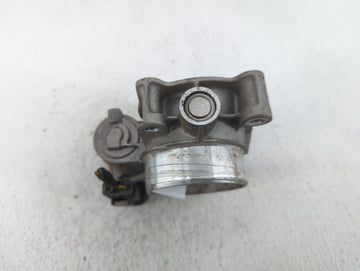 2016-2022 Chevrolet Colorado Throttle Body Fits Fits 2016 2017 2018 2019 2020 2021 2022 OEM Used Auto Parts