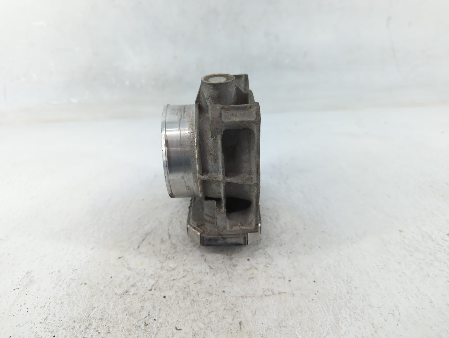 2016-2022 Chevrolet Colorado Throttle Body P/N:12670839AA Fits Fits 2016 2017 2018 2019 2020 2021 2022 OEM Used Auto Parts -