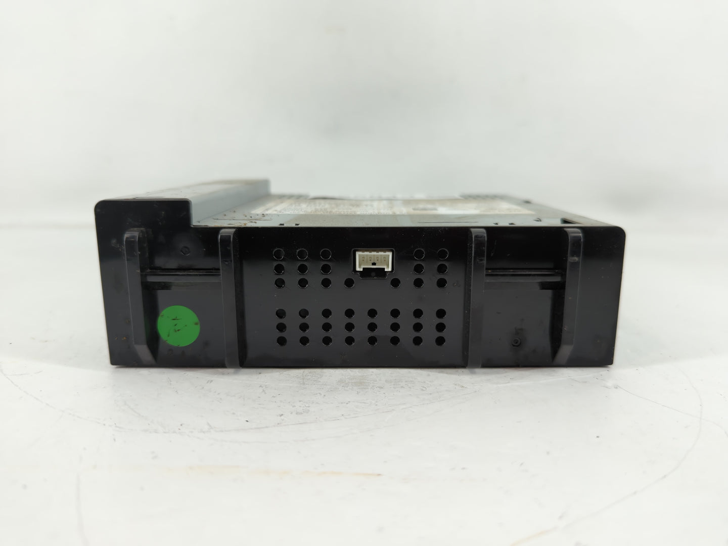 2017-2019 Chevrolet Colorado Am Fm Cd Player Radio Receiver - Oemusedautoparts1.com