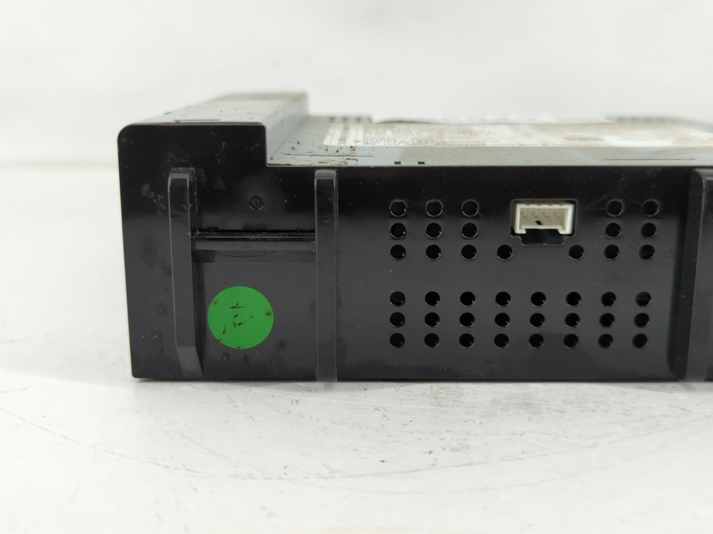 2017-2019 Chevrolet Colorado Am Fm Cd Player Radio Receiver - Oemusedautoparts1.com