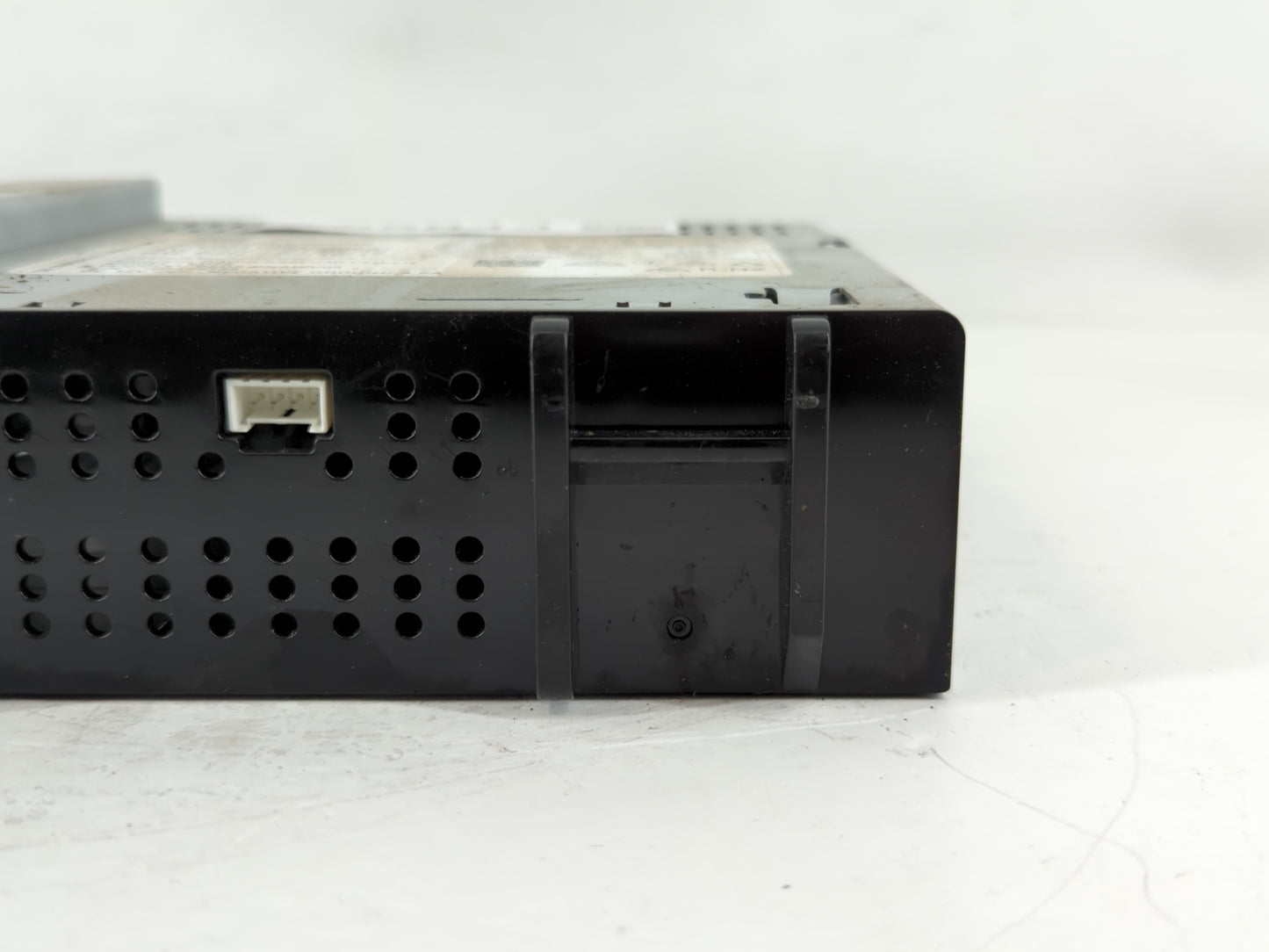 2017-2019 Chevrolet Colorado Am Fm Cd Player Radio Receiver - Oemusedautoparts1.com