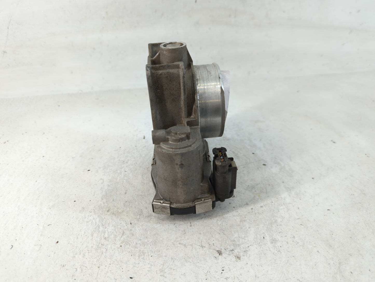 2016-2022 Chevrolet Colorado Throttle Body P/N:12670839AA Fits Fits 2016 2017 2018 2019 2020 2021 2022 OEM Used Auto Parts -