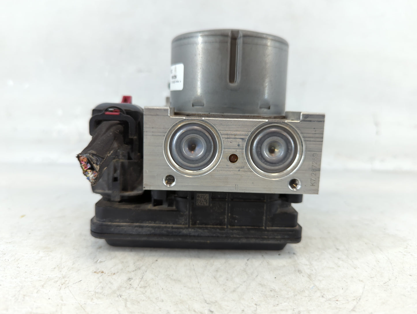 2017-2022 Chevrolet Colorado ABS Pump Control Module Replacement P/N:84317287 Fits Fits 2017 2018 2019 2020 2021 2022 OEM Us