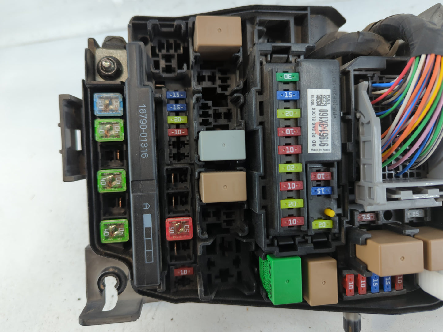 2017-2018 Chevrolet Colorado Fusebox Fuse Box Panel Relay Module P/N:91248 A5400B Fits Fits 2017 2018 2019 2020 OEM Used Aut