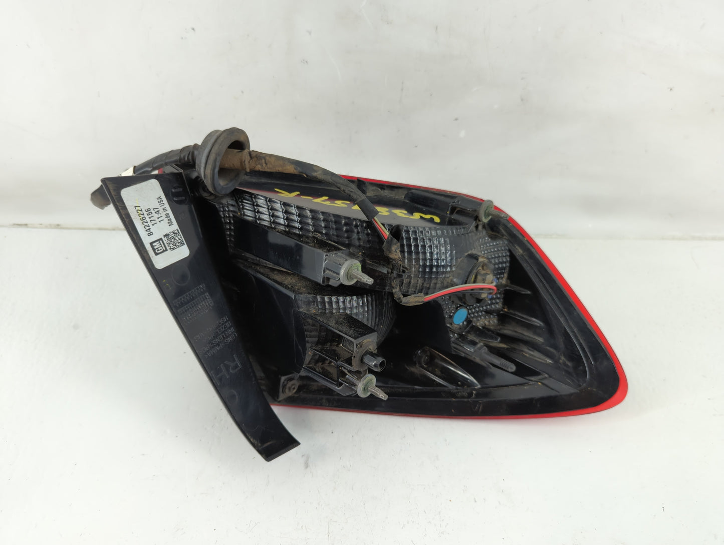 2017 Chevrolet Cruze Tail Light Assembly Passenger Right OEM P/N:84226227 84078119 Fits OEM Used Auto Parts - Oemusedautopar