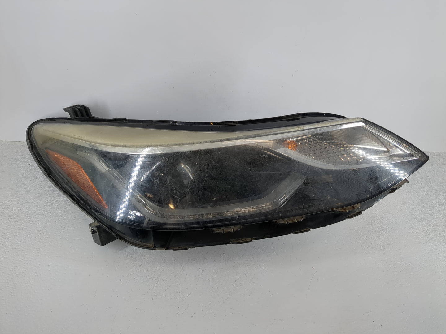 2016-2019 Chevrolet Cruze Passenger Right Oem Head Light Headlight Lamp - Oemusedautoparts1.com