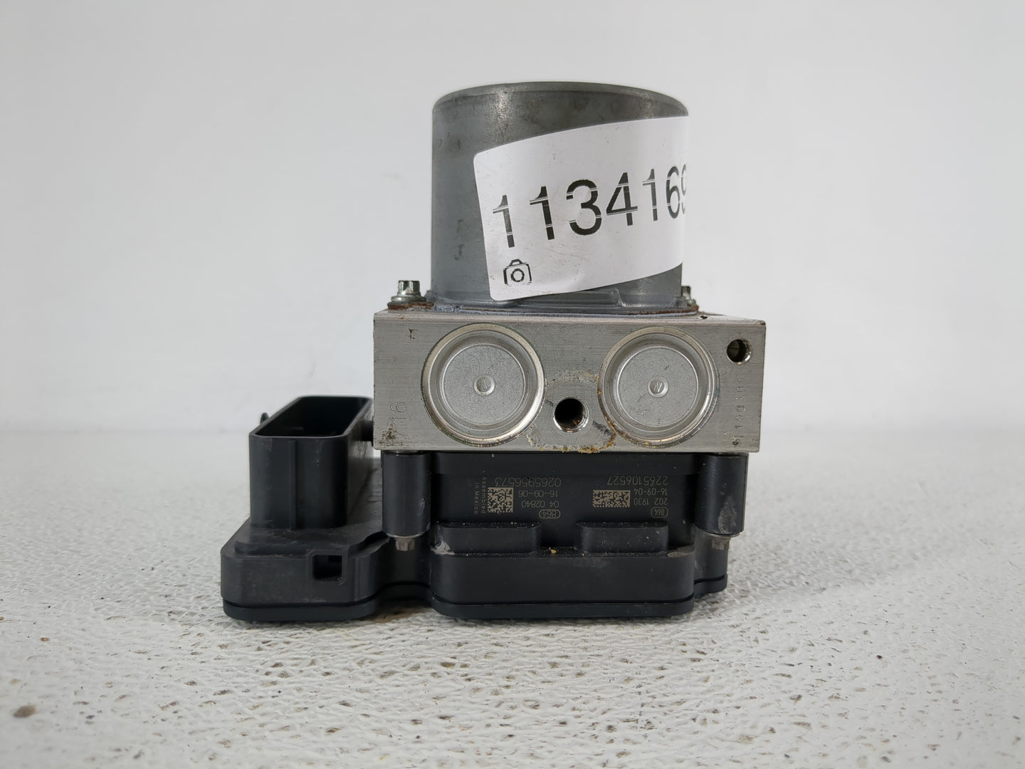 2017 Chevrolet Cruze ABS Pump Control Module Replacement P/N:39064667 Fits OEM Used Auto Parts - Oemusedautoparts1.com
