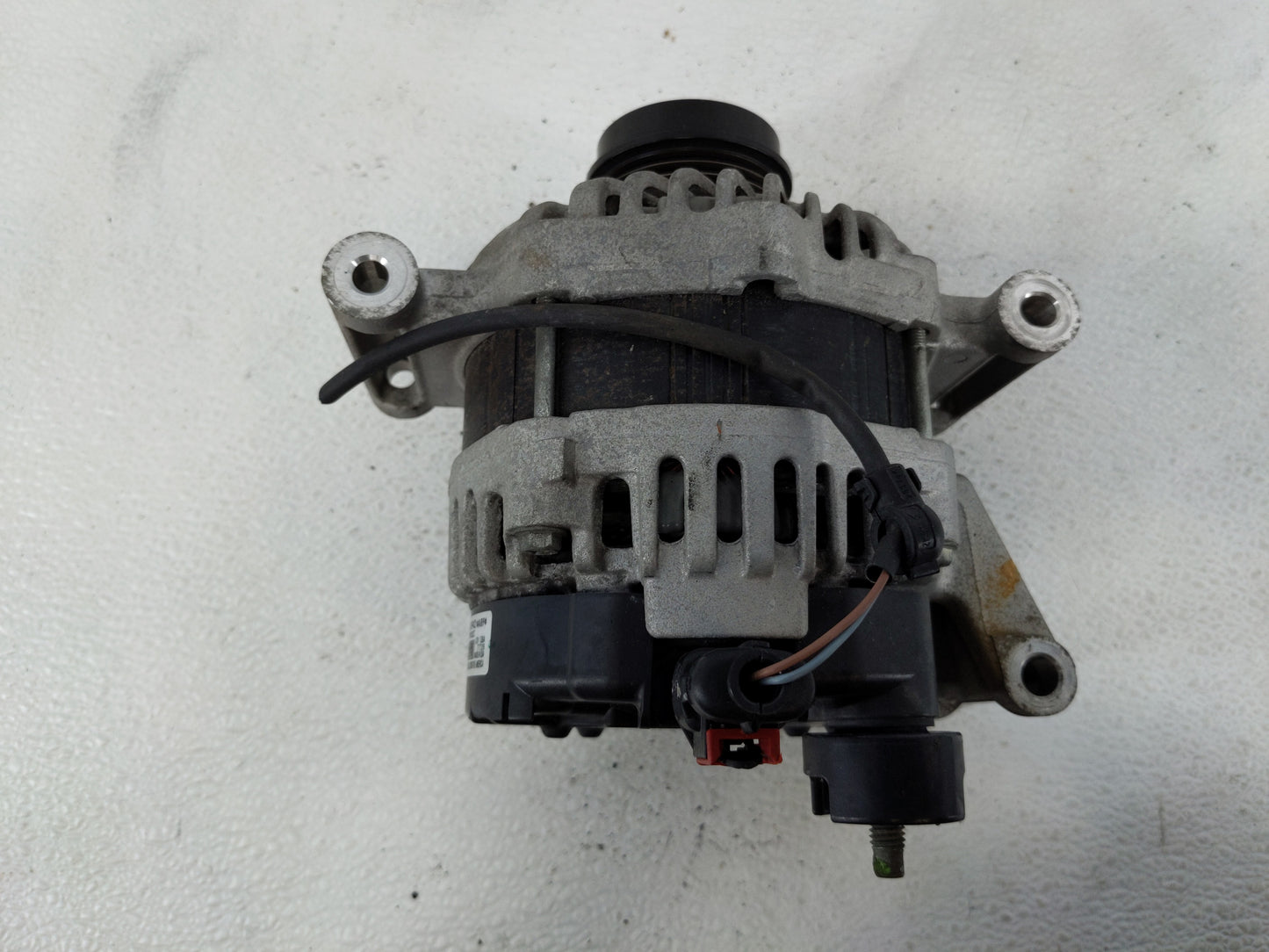 2016-2019 Chevrolet Cruze Alternator Replacement Generator Charging Assembly Engine OEM P/N:13515942 Fits Fits 2016 2017 201