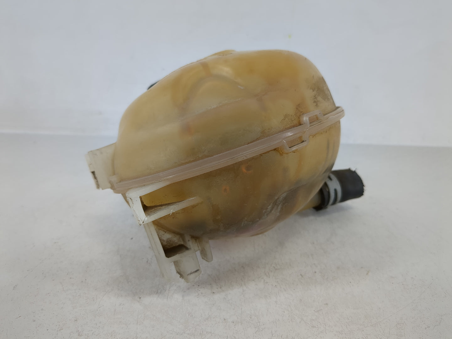 Chevrolet Cruze Windshield Washer Fluid Reservoir Bottle Oem - Oemusedautoparts1.com