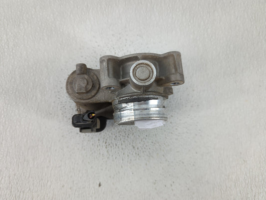 2017-2019 Chevrolet Cruze Throttle Body P/N:12671379AA Fits Fits 2016 2017 2018 2019 2020 2021 2022 OEM Used Auto Parts