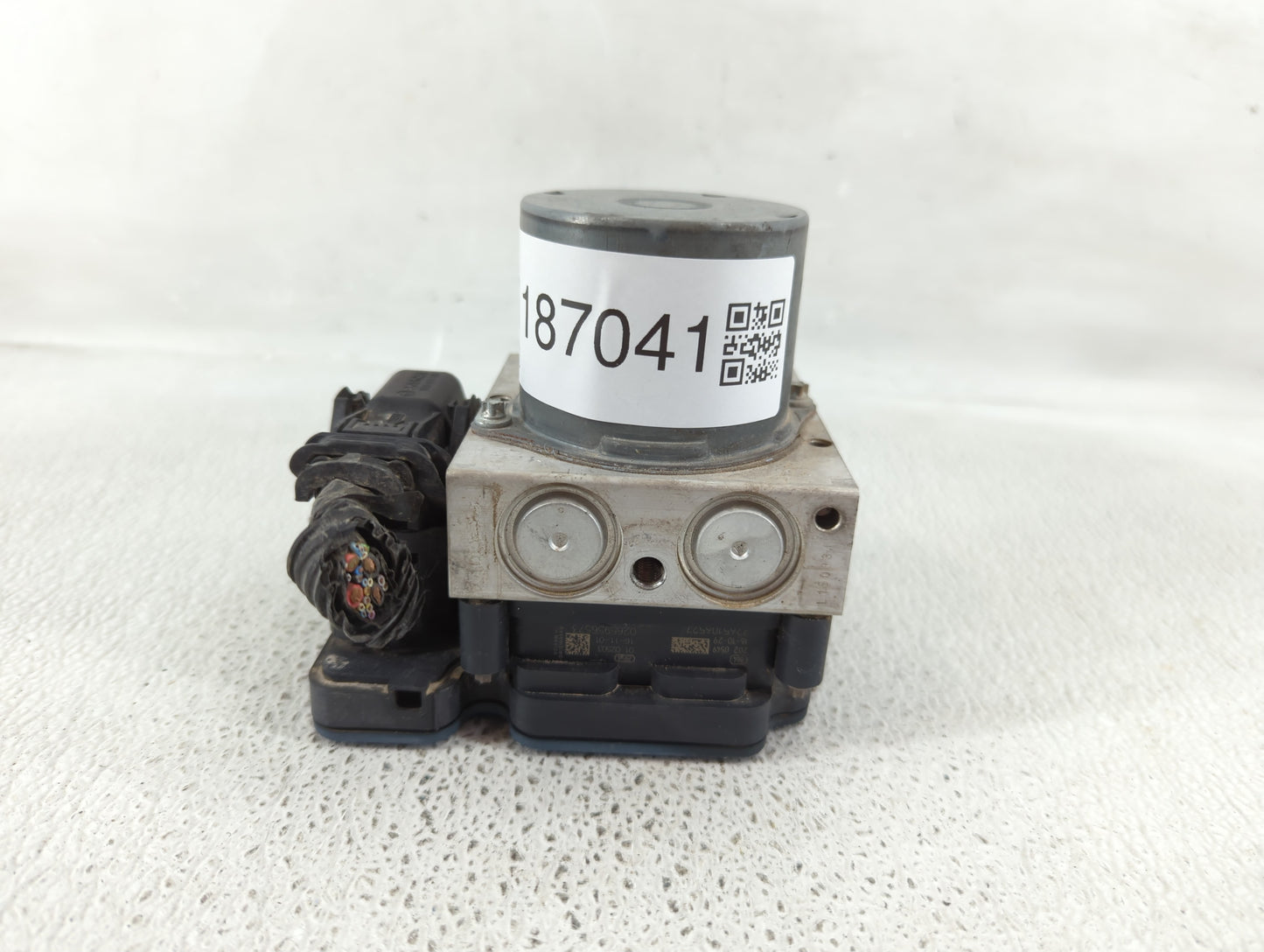 2017 Chevrolet Cruze ABS Pump Control Module Replacement P/N:39064667 Fits OEM Used Auto Parts - Oemusedautoparts1.com