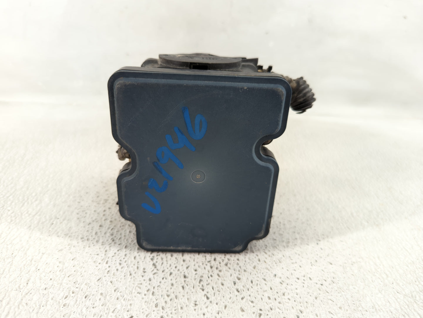 2017 Chevrolet Cruze ABS Pump Control Module Replacement P/N:39064667 Fits OEM Used Auto Parts - Oemusedautoparts1.com