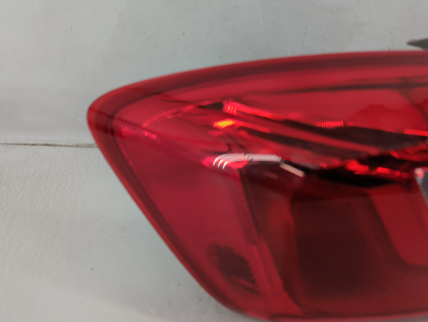 2017 Chevrolet Cruze Tail Light Assembly Passenger Right OEM P/N:84078120 Fits OEM Used Auto Parts - Oemusedautoparts1.com