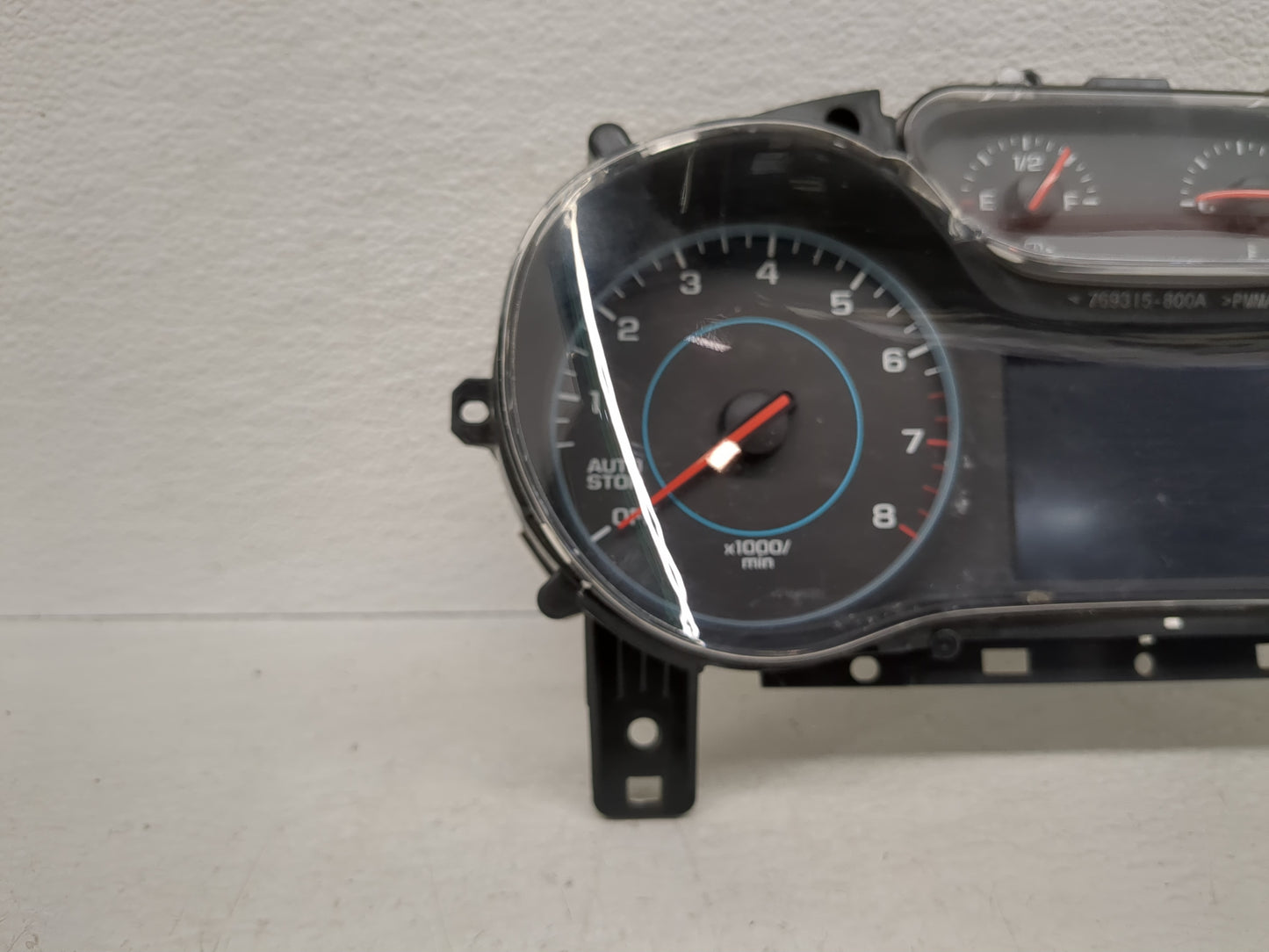 2018 Chevrolet Cruze Instrument Cluster Speedometer Gauges P/N:39084636 Fits OEM Used Auto Parts - Oemusedautoparts1.com