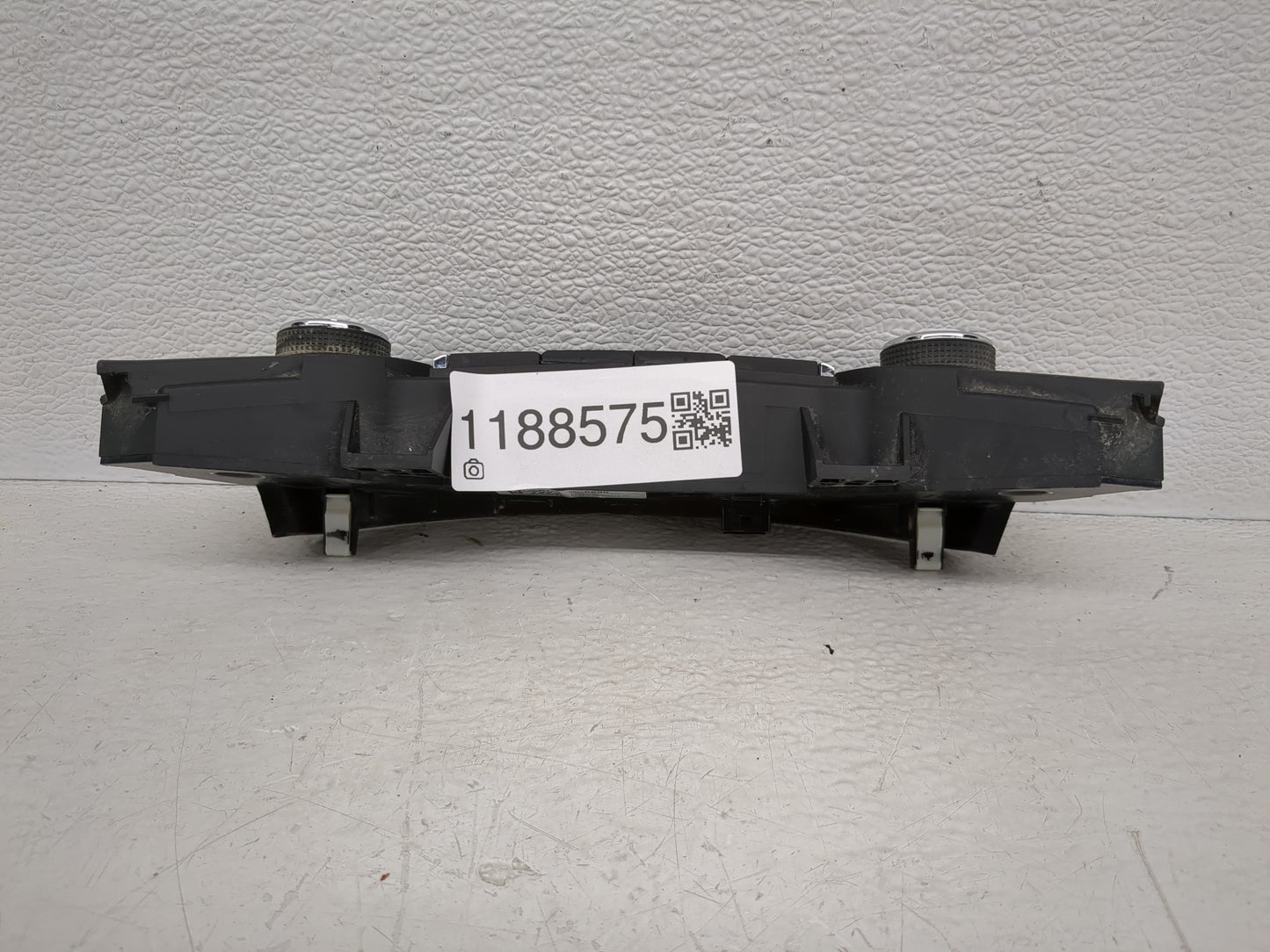 2017 Chevrolet Cruze Climate Control Module Temperature AC/Heater Replacement P/N:39028880 Fits OEM Used Auto Parts - Oemuse