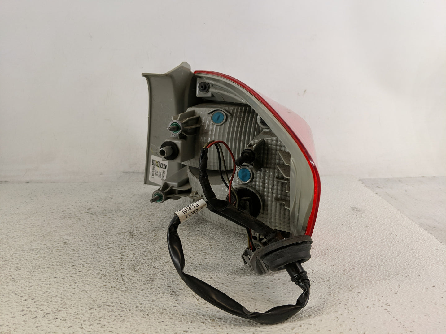 2017 Chevrolet Cruze Tail Light Assembly Passenger Right OEM P/N:84078120 Fits OEM Used Auto Parts - Oemusedautoparts1.com