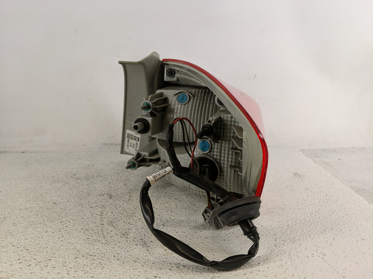 2017 Chevrolet Cruze Tail Light Assembly Passenger Right OEM P/N:84078120 Fits OEM Used Auto Parts - Oemusedautoparts1.com