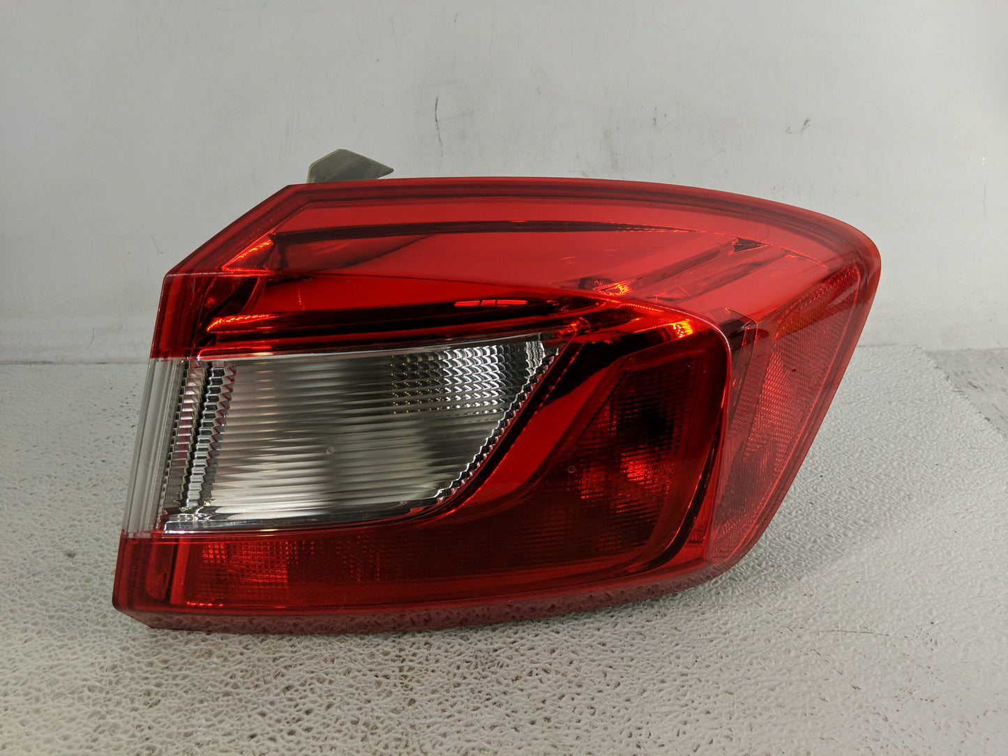 2017 Chevrolet Cruze Tail Light Assembly Driver Left OEM P/N:84078119 Fits OEM Used Auto Parts - Oemusedautoparts1.com