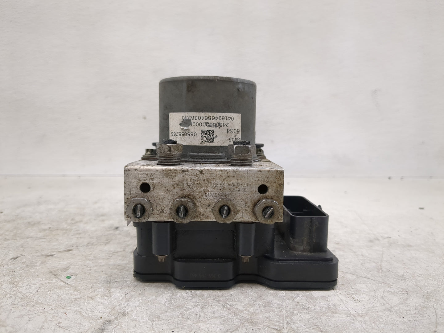 2017 Chevrolet Cruze ABS Pump Control Module Replacement P/N:0265956573 Fits OEM Used Auto Parts - Oemusedautoparts1.com