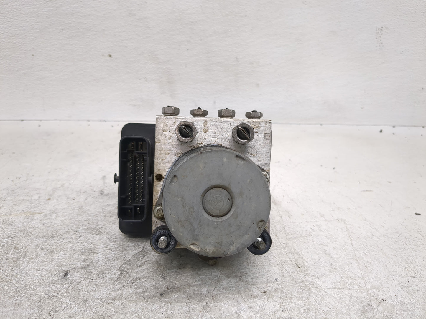 2017 Chevrolet Cruze ABS Pump Control Module Replacement P/N:0265956573 Fits OEM Used Auto Parts - Oemusedautoparts1.com