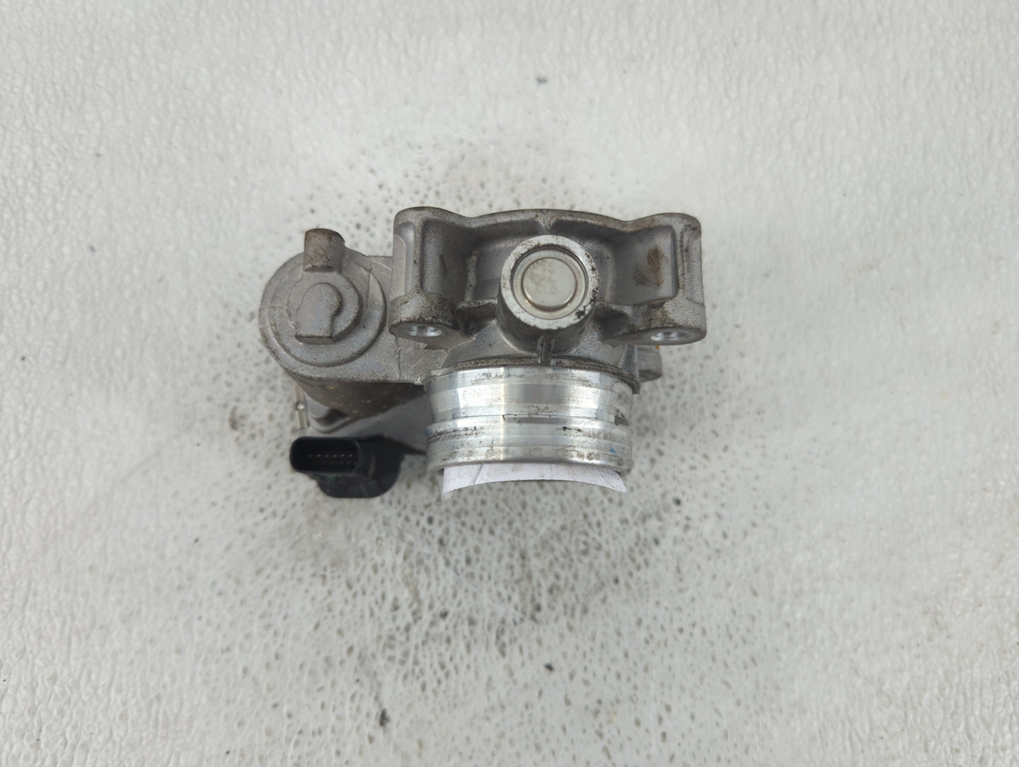 2017-2019 Chevrolet Cruze Throttle Body P/N:12671379AA Fits Fits 2016 2017 2018 2019 2020 2021 2022 OEM Used Auto Parts - Oe