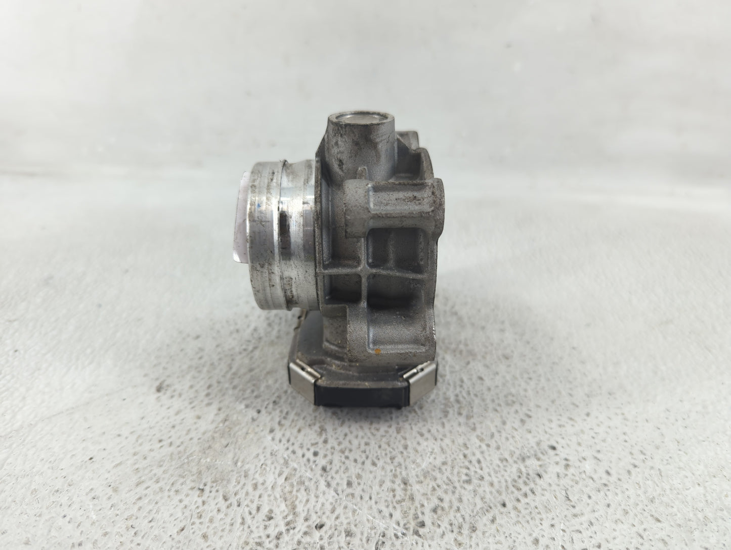 2017-2019 Chevrolet Cruze Throttle Body P/N:12671379AA Fits Fits 2016 2017 2018 2019 2020 2021 2022 OEM Used Auto Parts - Oe