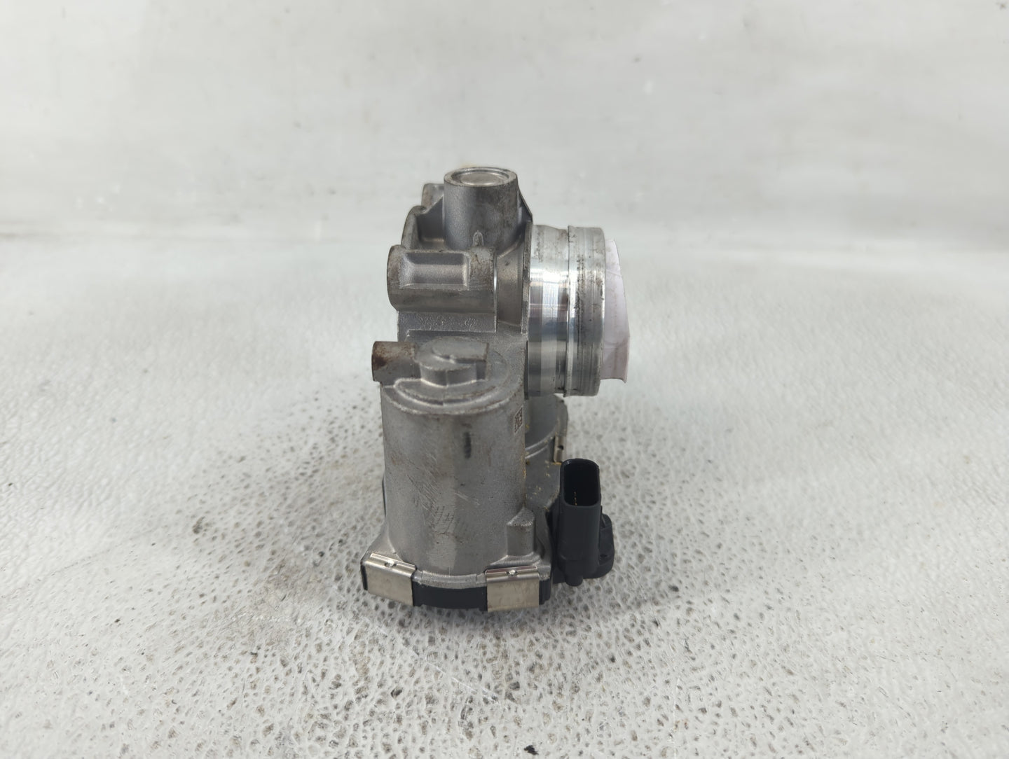 2017-2019 Chevrolet Cruze Throttle Body P/N:12671379AA Fits Fits 2016 2017 2018 2019 2020 2021 2022 OEM Used Auto Parts - Oe