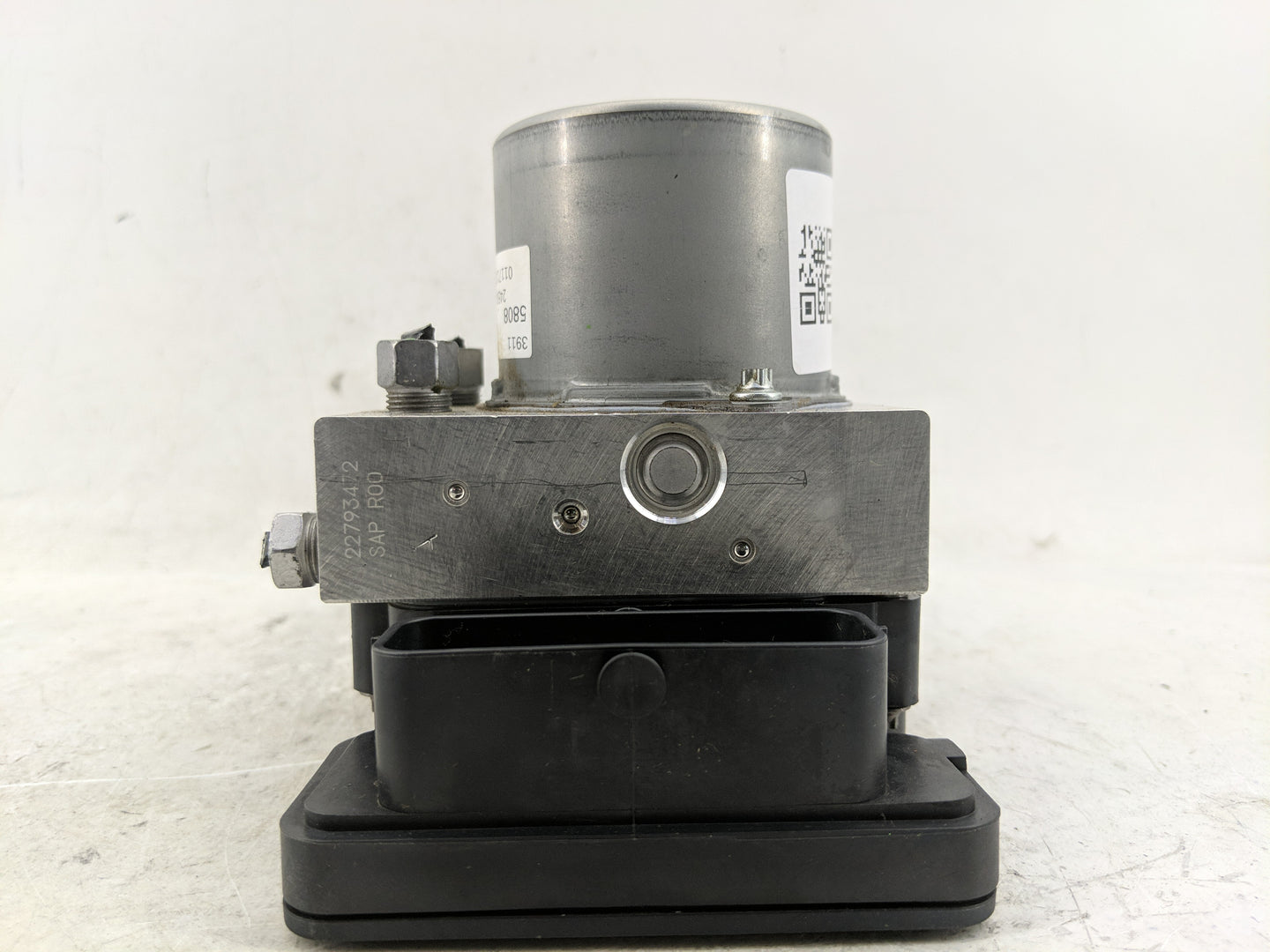 2017 Chevrolet Cruze ABS Pump Control Module Replacement P/N:0650557 Fits OEM Used Auto Parts - Oemusedautoparts1.com