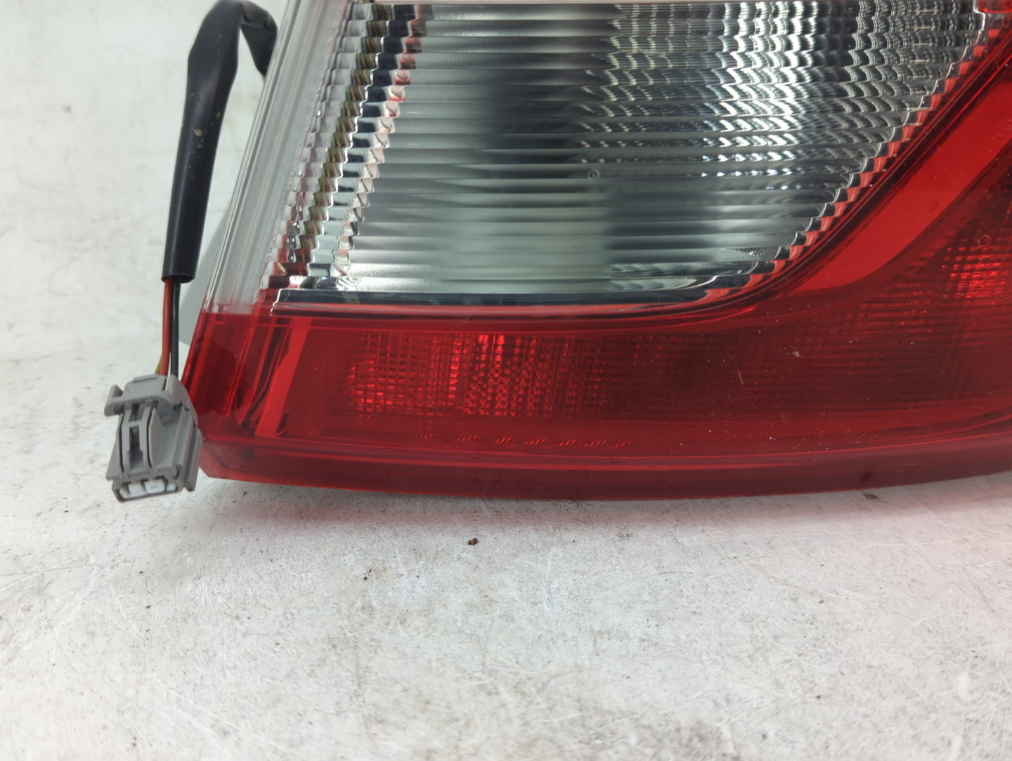 2017-2019 Chevrolet Cruze Tail Light Assembly Passenger Right OEM Fits Fits 2017 2018 2019 OEM Used Auto Parts - Oemusedauto
