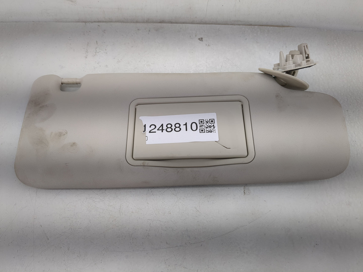 2017-2019 Chevrolet Cruze Sun Visor Shade Replacement Passenger Right Mirror Fits Fits 2017 2018 2019 OEM Used Auto Parts - 