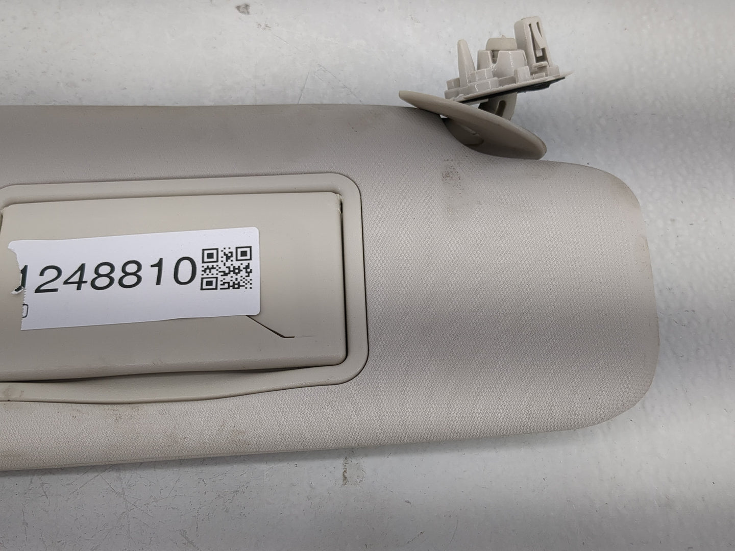 2017-2019 Chevrolet Cruze Sun Visor Shade Replacement Passenger Right Mirror Fits Fits 2017 2018 2019 OEM Used Auto Parts - 