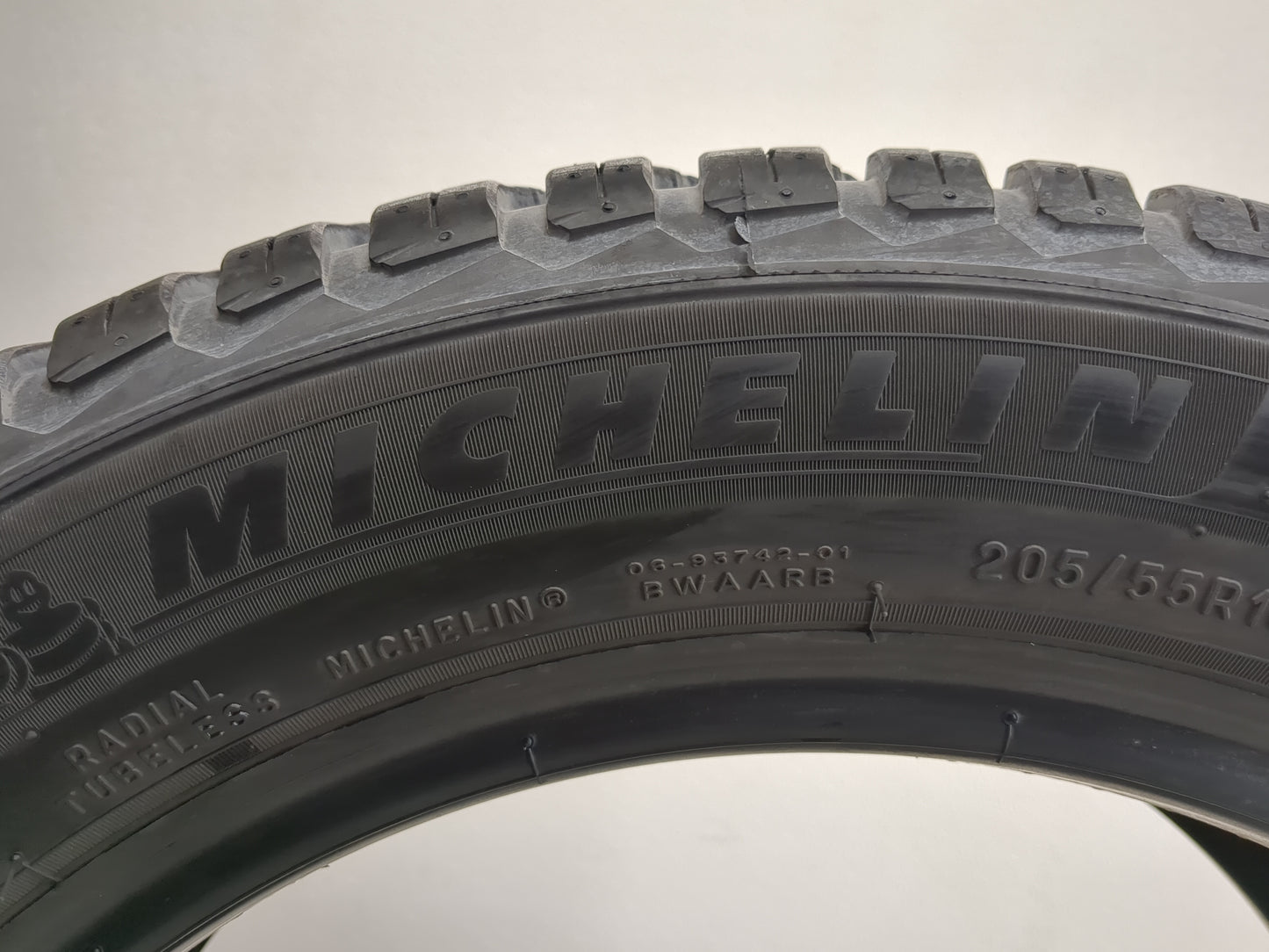 Used Tire 205/55R16 MICHELIN CROSS CLIMATE 2 91H - Tread Depth 9/32 - Oemusedautoparts1.com