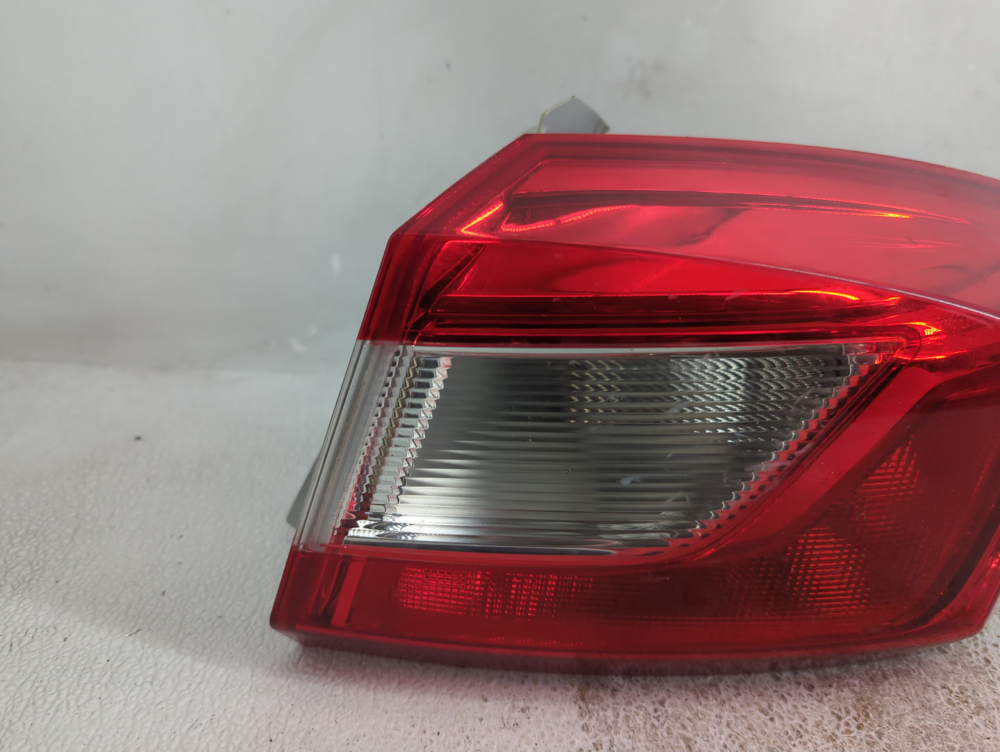 2017 Chevrolet Cruze Tail Light Assembly Passenger Right OEM P/N:84078119 Fits OEM Used Auto Parts - Oemusedautoparts1.com