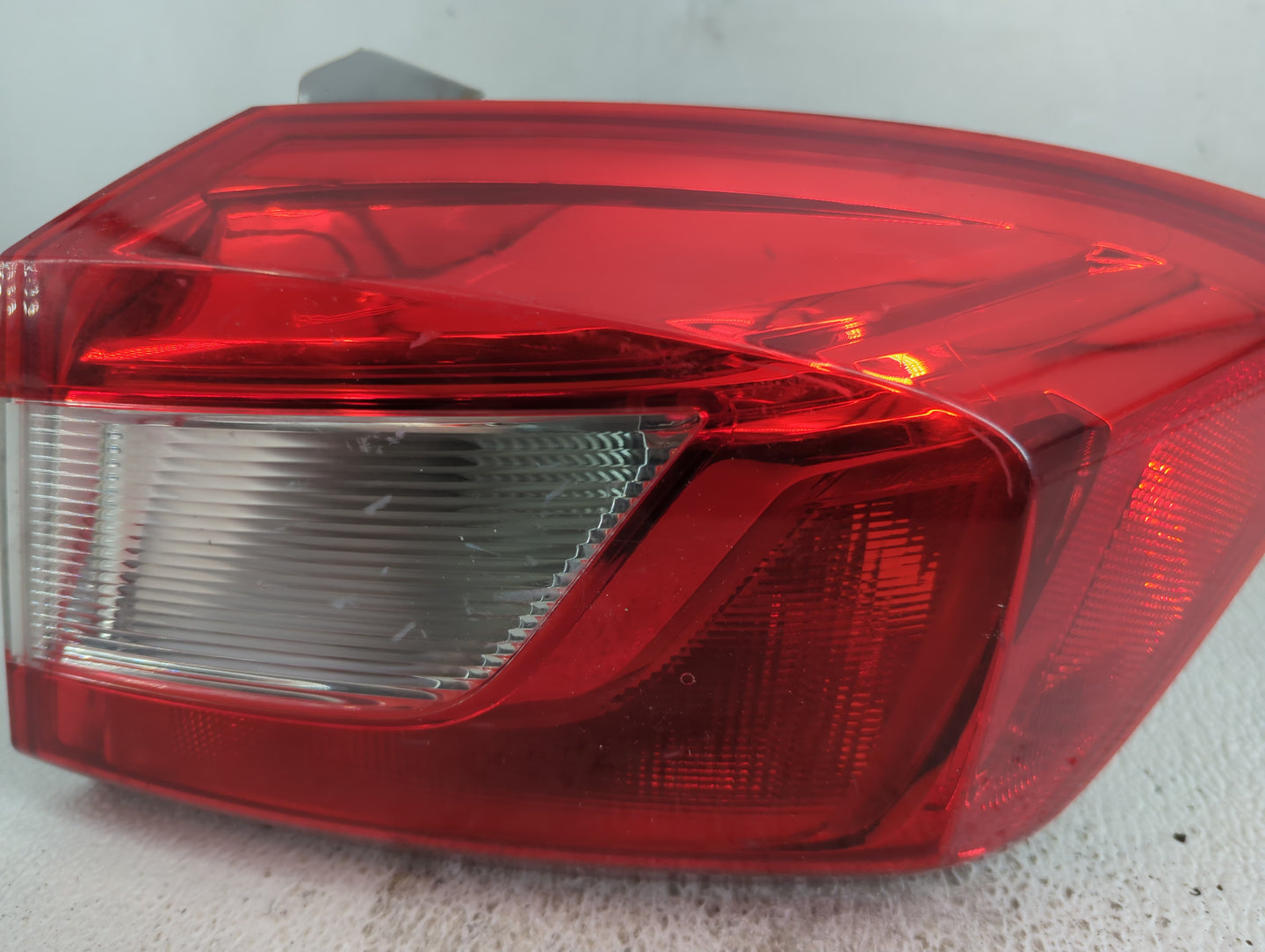 2017 Chevrolet Cruze Tail Light Assembly Passenger Right OEM P/N:84078119 Fits OEM Used Auto Parts - Oemusedautoparts1.com