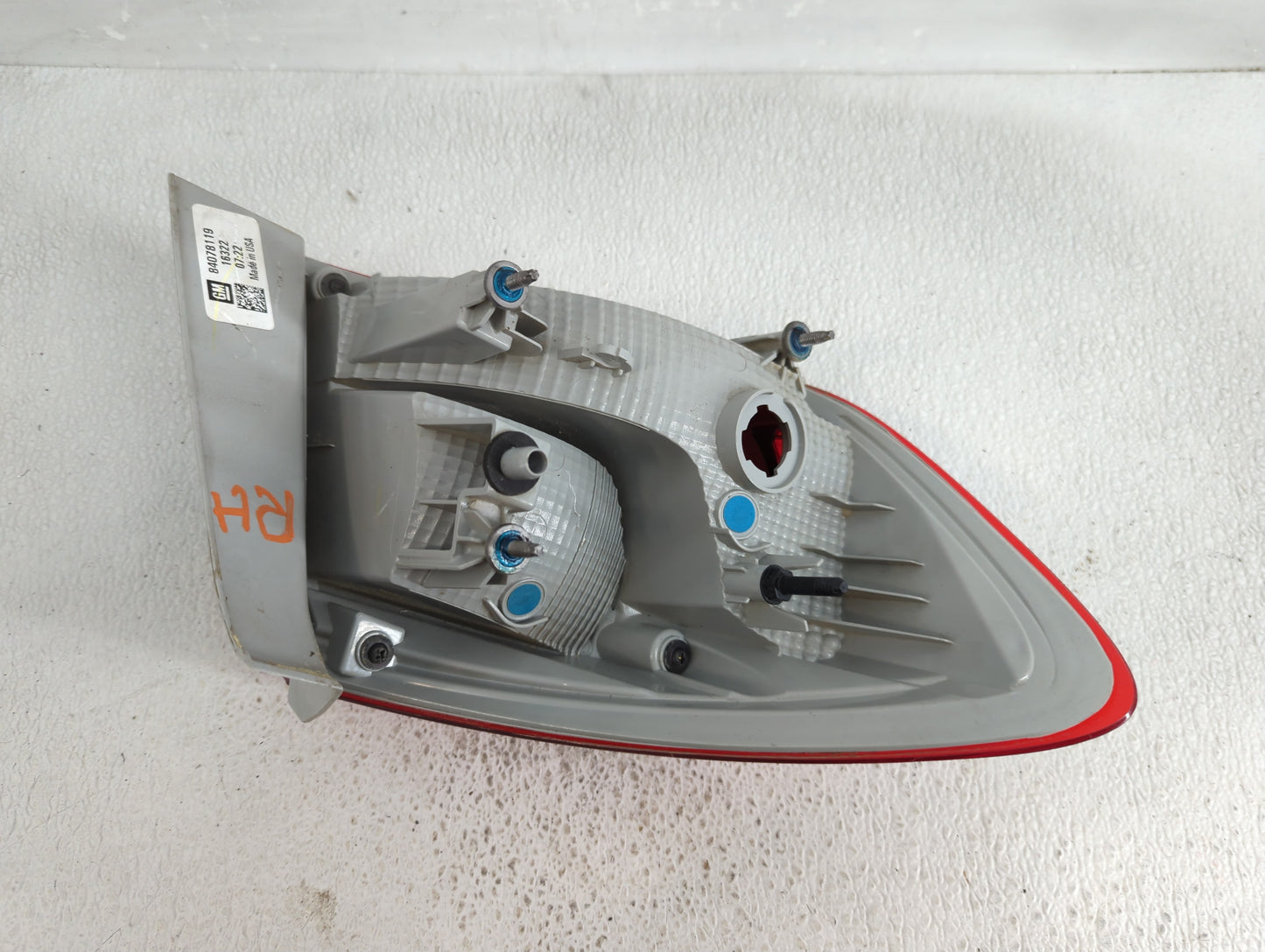 2017 Chevrolet Cruze Tail Light Assembly Passenger Right OEM P/N:84078119 Fits OEM Used Auto Parts - Oemusedautoparts1.com