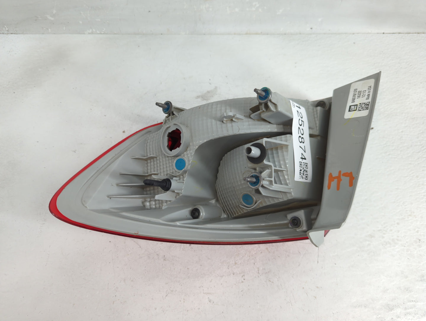 2017 Chevrolet Cruze Tail Light Assembly Driver Left OEM P/N:84078120 Fits OEM Used Auto Parts - Oemusedautoparts1.com
