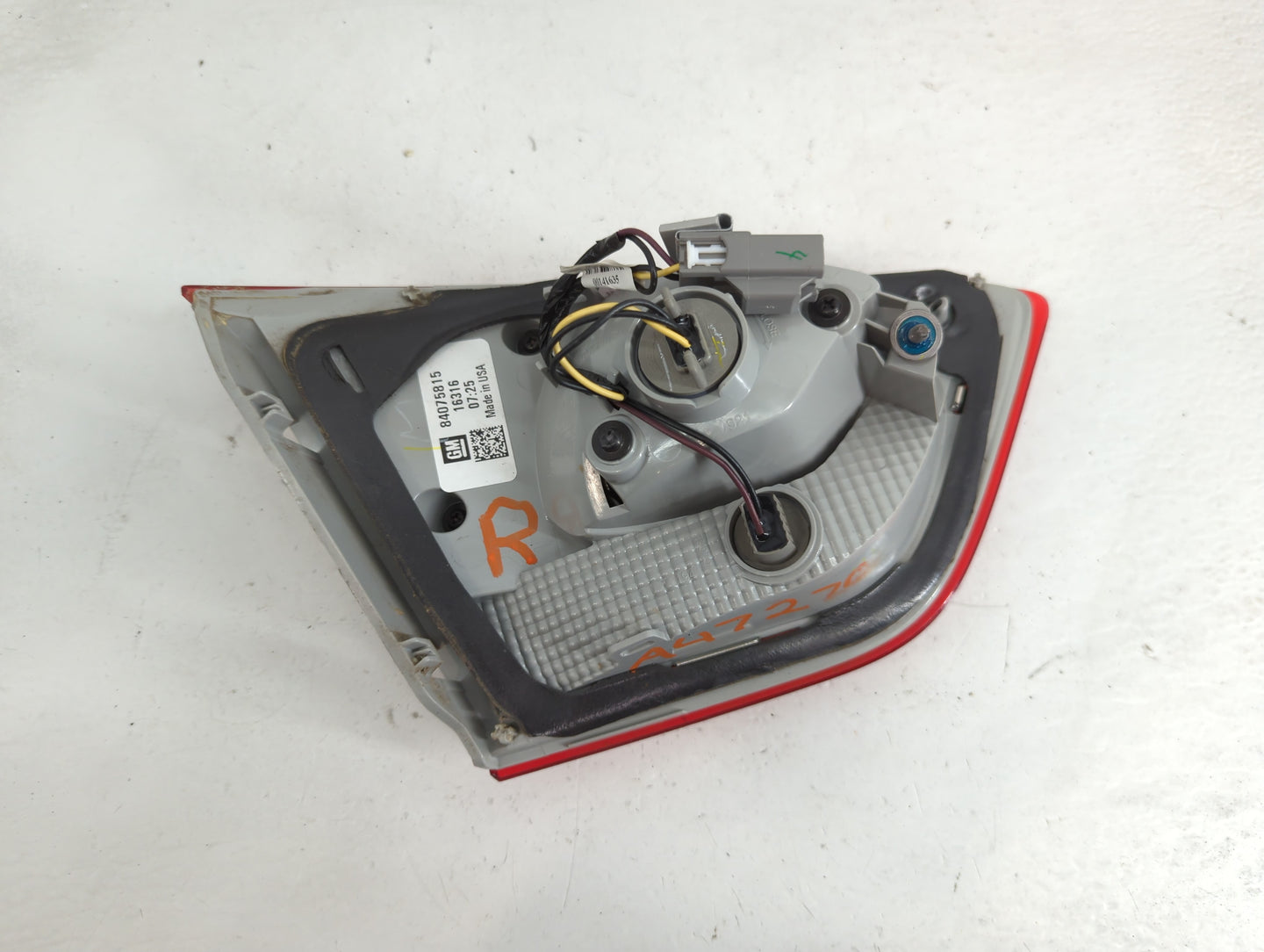 2016-2017 Chevrolet Cruze Tail Light Assembly Passenger Right OEM P/N:84075815 Fits Fits 2016 2017 OEM Used Auto Parts - Oem