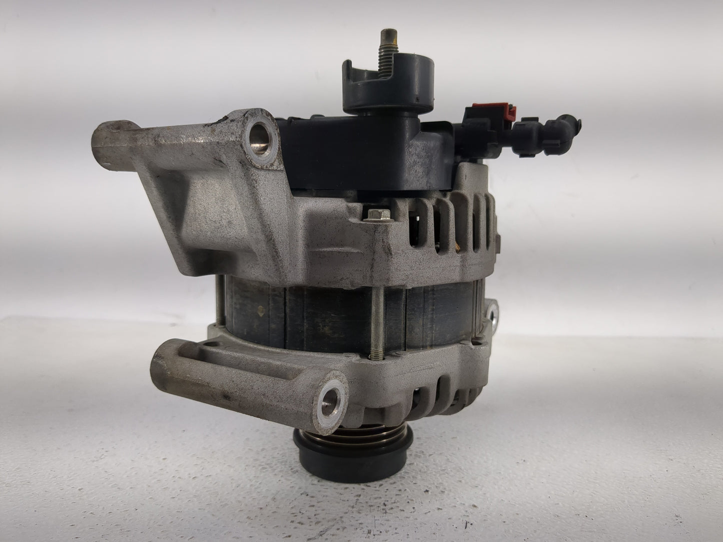 2016-2019 Chevrolet Cruze Alternator Replacement Generator Charging Assembly Engine OEM P/N:A005TV0182ZC 13515942 Fits OEM U