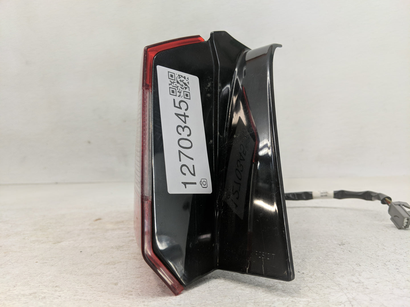 2017-2019 Chevrolet Cruze Tail Light Assembly Driver Left OEM Fits Fits 2017 2018 2019 OEM Used Auto Parts - Oemusedautopart