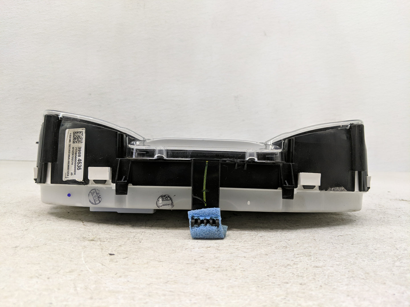 2017-2018 Chevrolet Cruze Instrument Cluster Speedometer Gauges P/N:39084636 Fits Fits 2017 2018 OEM Used Auto Parts - Oemus