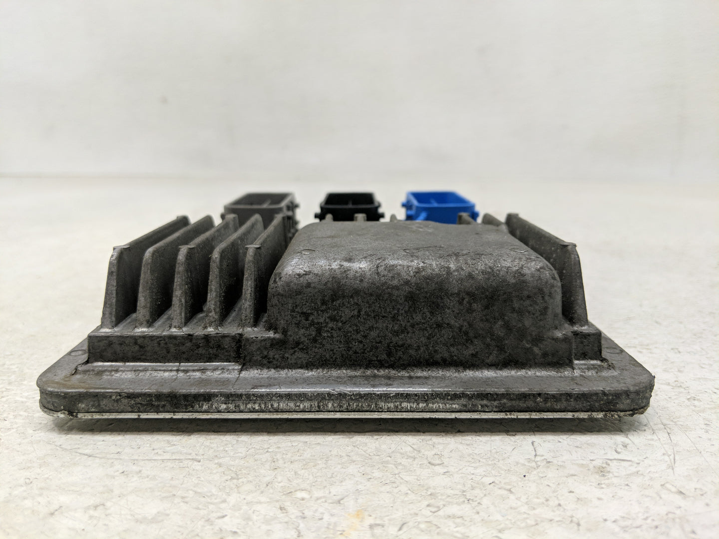 2017-2019 Chevrolet Cruze PCM Engine Control Computer ECU ECM PCU OEM P/N:811839393 12677677 Fits OEM Used Auto Parts - Oemu