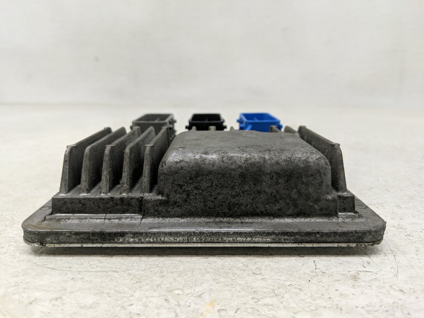 2017-2019 Chevrolet Cruze PCM Engine Control Computer ECU ECM PCU OEM P/N:811839393 12677677 Fits OEM Used Auto Parts - Oemu