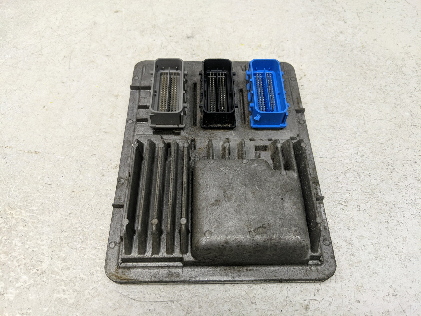 2017-2019 Chevrolet Cruze PCM Engine Control Computer ECU ECM PCU OEM P/N:811839393 12677677 Fits OEM Used Auto Parts - Oemu