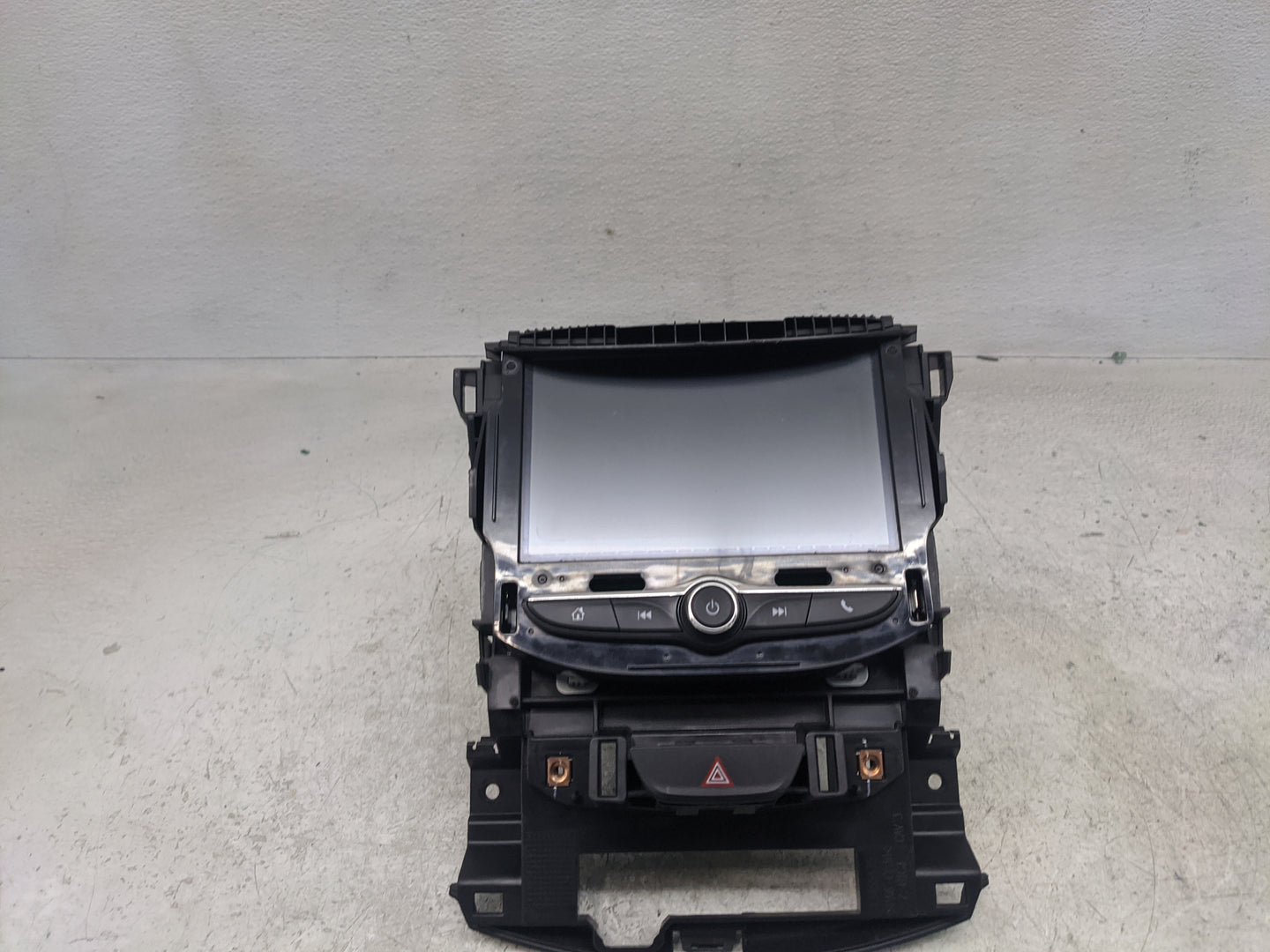 2017 Chevrolet Cruze Radio AM FM Cd Player Receiver Replacement P/N:42532827~426190251LKQ Fits OEM Used Auto Parts - Oemused